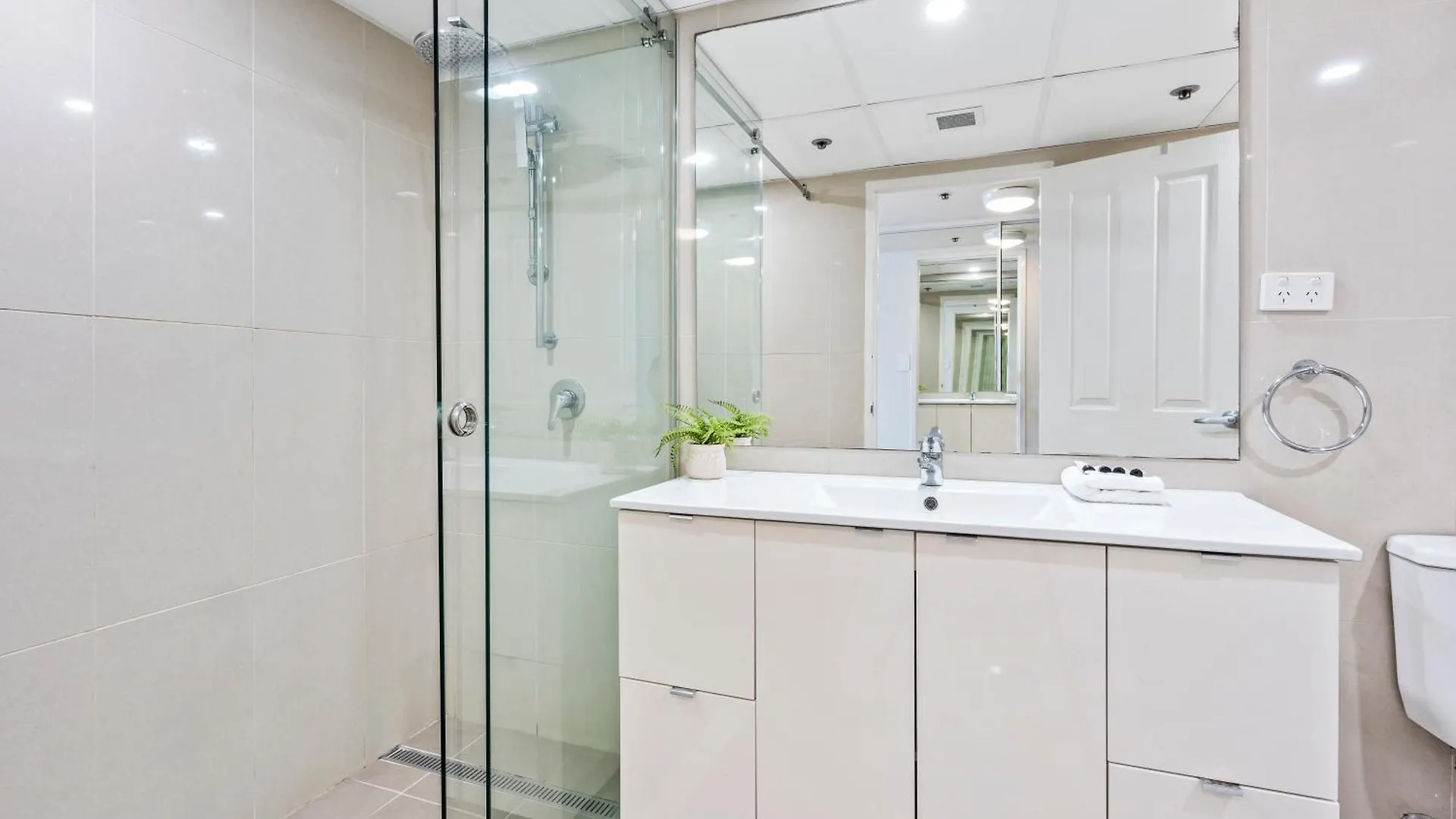 Stunning Ocean Views In 2 Bedroom Unit At Zenith - Q Stay Gold Coast Apartamento