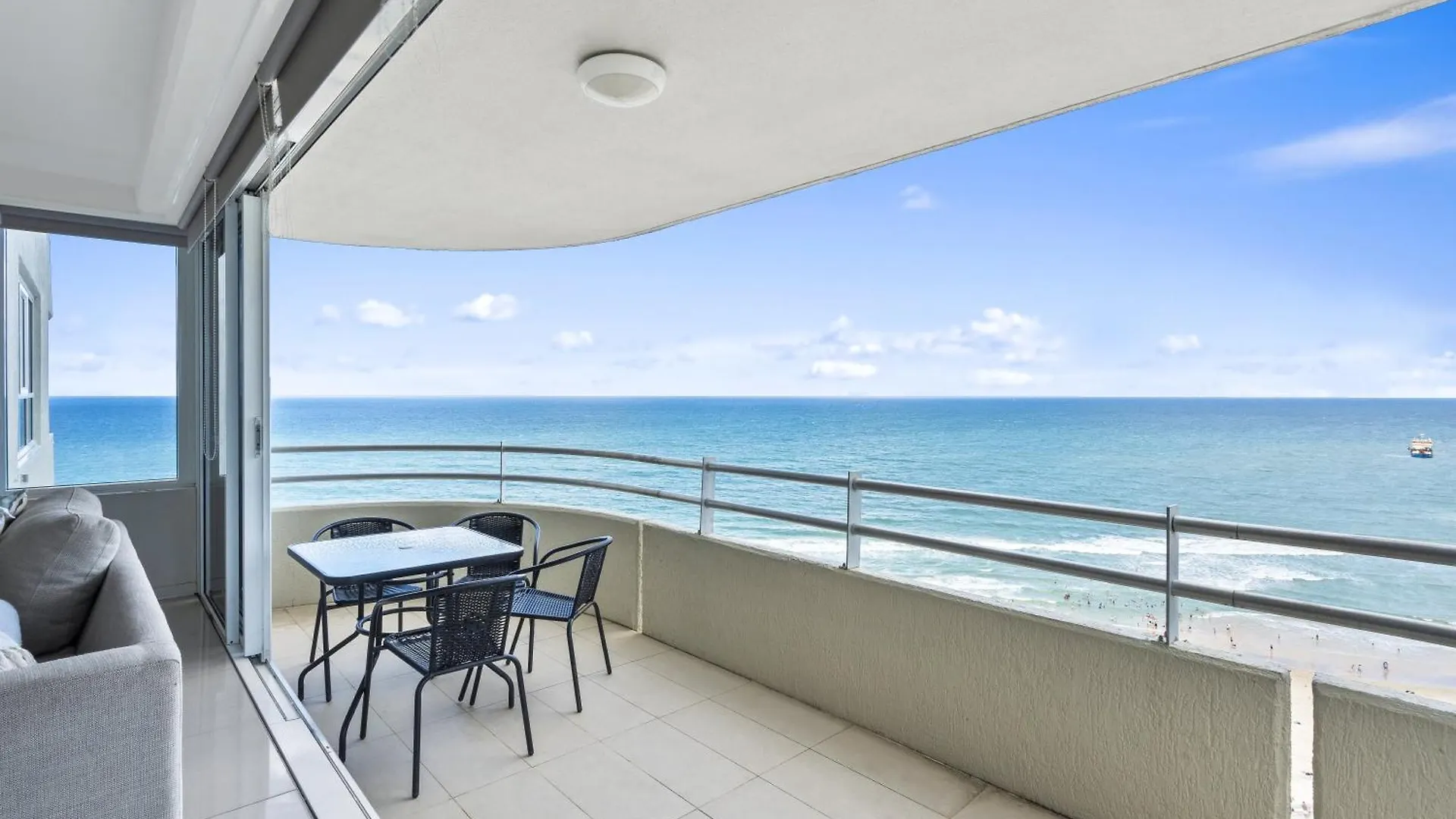 Stunning Ocean Views In 2 Bedroom Unit At Zenith - Q Stay Gold Coast Austrália